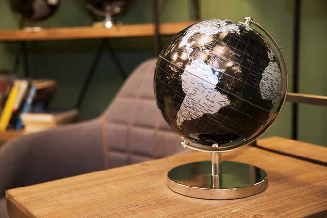 Mappamondo girevole con base in metallo per decorazione interni