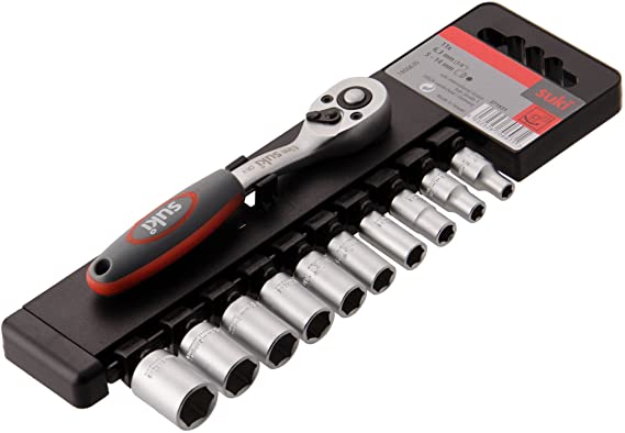 SUKI - 11 PEZZI - SET CHIAVE A CRICCHETTO PIU' BUSSOLE DA 1/4" - IN SUPPORTO DI PLASTICA RESISTENTE