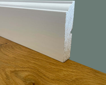 100 metri lineari di Battiscopa PREMIUM in legno MASSELLO mod.FIRENZE 68x15 laccato bianco liscio Fai da te/Prodotti per la costruzione/Materiali da costruzione/Pavimenti/Materiali per pavimenti/Battiscopa Eternal Parquet - Ariano Irpino, Commerciovirtuoso.it