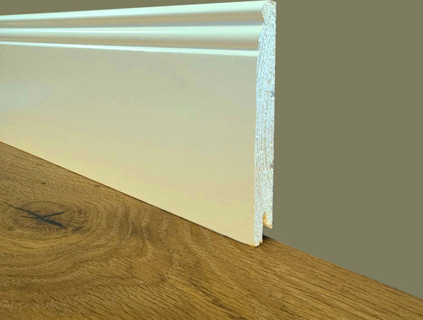 100ml-di-Battiscopa-PREMIUM-in-legno-MASSELLO-mod.DUCALE-120x15-laccato-bianco-RAL-9010-(Avorio)