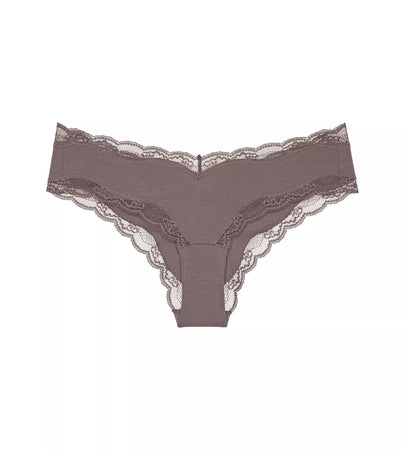 Triumph Slip da donna Natural Spotlight Hipster 10214465 S27 - Passarelli Biancheria