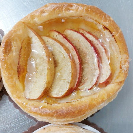 Sfogliatelle alla marmellata di albicocca e crema pasticcera