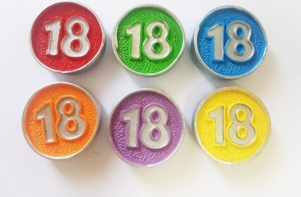 12-Pezzi-Bomboniera-Cerchi-Tappo-Vernice-18-Anni-Ceramica-Calamita-Compleanno