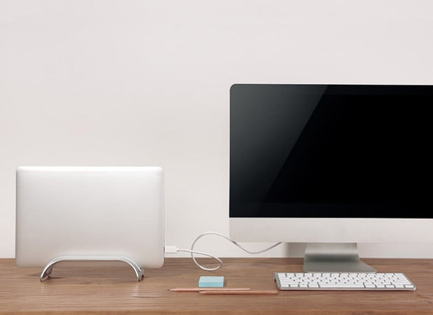 Supporto Notebook Verticale per MacBook 11''-15'' in Alluminio con 3 inserti di regolazione intercambiabili