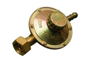 Regolatore GPL a taratura regolabile 20-60 MBAR con attacco orizzontale universale 31610007