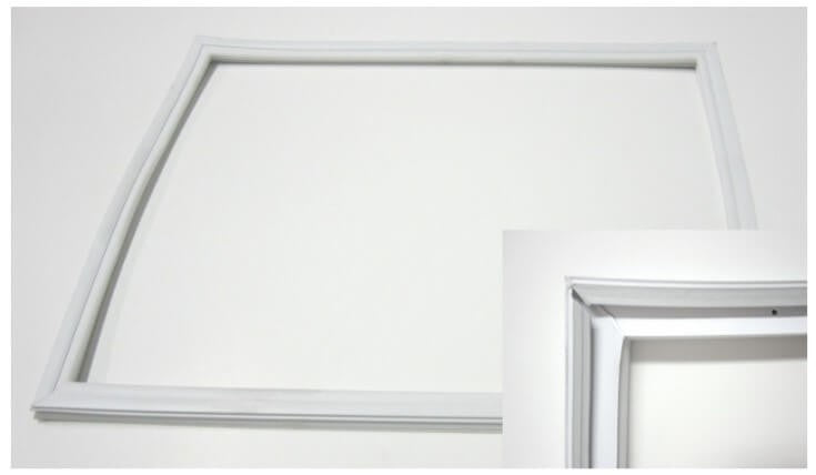 Guarnizione Bianca Porta Freezer NOFROST Ariston C00036977