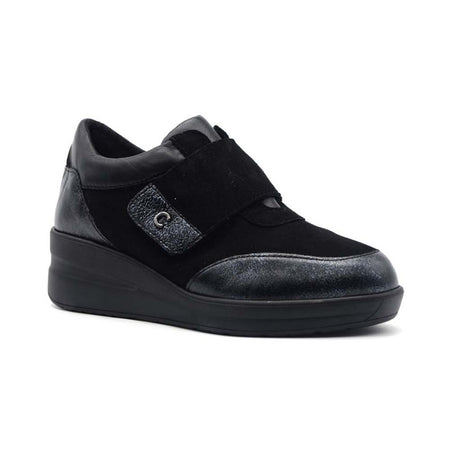 CINZIA SOFT Scarpa donna in camoscio nero con strappo IV214183 001
