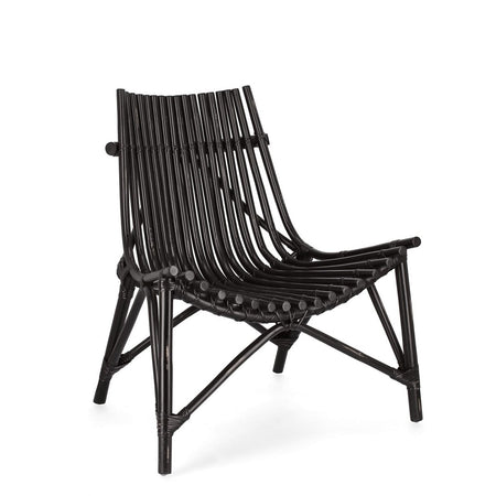 Sedia Lounge "Menendez" in rattan, finitura a base di nitrocellulosa
