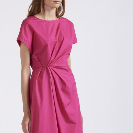 ABITO CON PIEGHE A DRAPPEGGIO