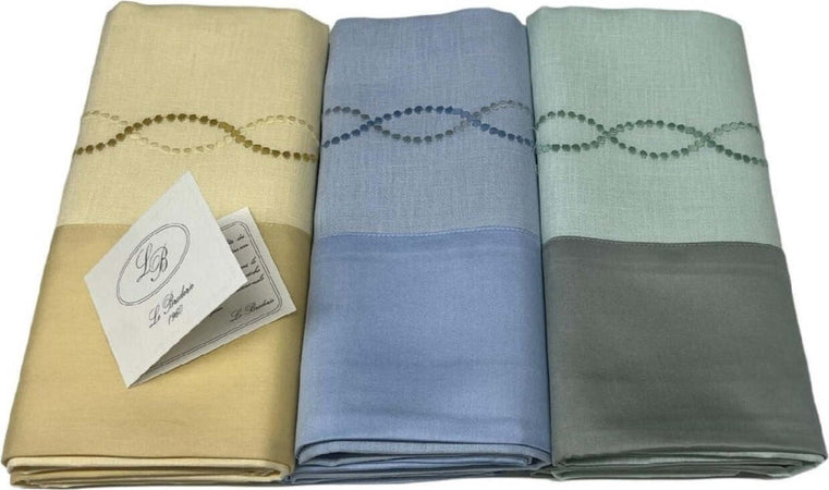 3 Asciugamani E 3 Ospiti Di 100% Lino Ricamato Con Bordo Di Raso In Cotone Art. Boccino Broderie Casa e cucina/Tessili per la casa/Biancheria da bagno/Asciugamani/Set di asciugamani Biancheria Arredo Home - Nola, Commerciovirtuoso.it