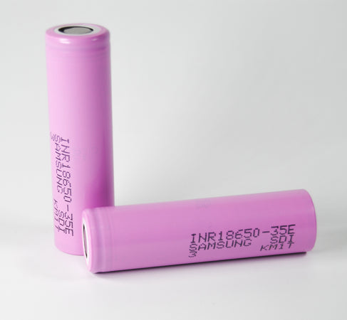 1 BATTERIA SAMSUNG 18650 INR-35E 3500mAh 3,7V LITIO SVAPO TESTA PIATTA  PACCO BATTERIA RICAMBIO TORCIA