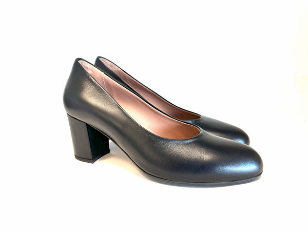 CONFORT Decollete in pelle nera a puòa tonda C3I5720 tacco 60