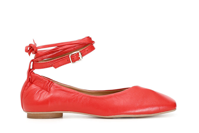 BALLERINA IN PELLE