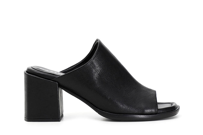 SABOT IN PELLE LAVATA