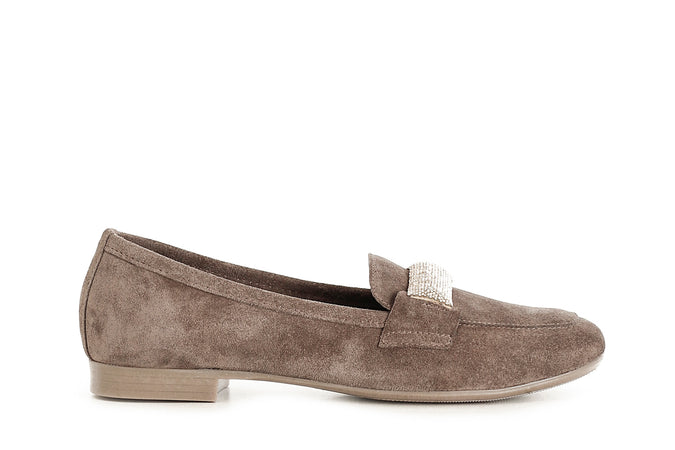 MOCASSINO IN PELLE SCAMOSCIATA CON PASSANTE IN MICROSTRASS