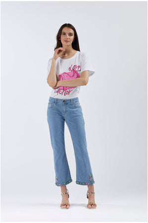 PANTALONE BOOT CUT CON RICAMO AL FONDO