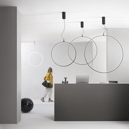 Lampadario a sospensione struttura in metallo diffusore in silicone Nero 60X210X8 cm