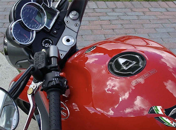 ESCLUSIVO TAPPO SERBATOIO ADESIVI 3D PROTEZIONE compatibile per MOTO GUZZI NERO