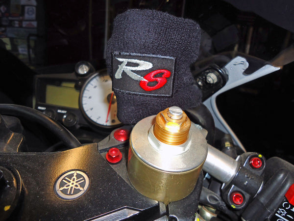 ESCLUSIVO POLSINO R 6 COPRI SERBATOIO OLIO LIQUIDO FRENI per MOTO YAMAHA R6 Nero