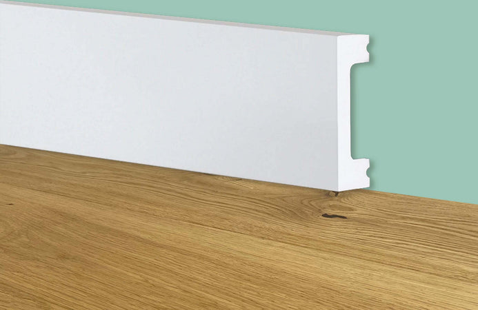 84ml-bancale-di-Battiscopa-SQUADRATO-BIANCO-Passacavo-50x13x2000mm-in-POLIMERI