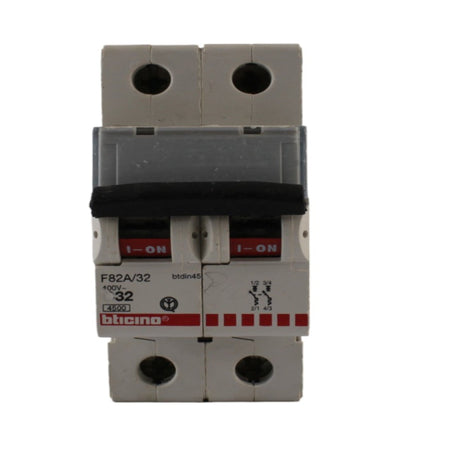 Interruttore magnetotermico 2 poli 2 moduli 32A curva C Bticino