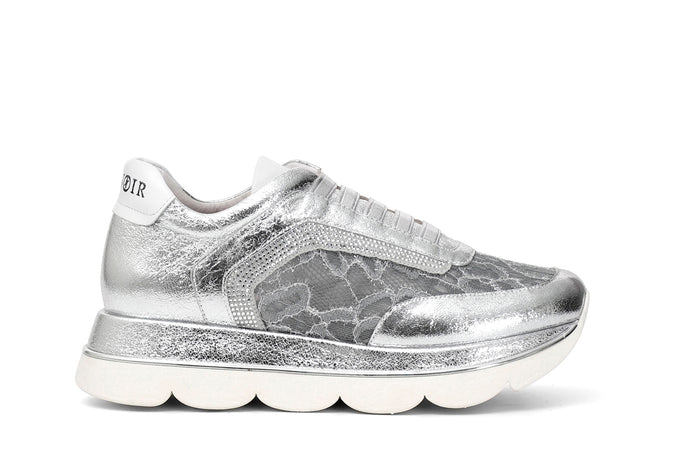 SLIP-ON IN PELLE LAMINATA E PIZZO