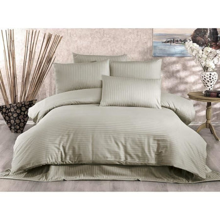 Completo letto - 1 copripiumino 220x240 cm + 2 federe 60x60 cm - 70% poliestere, 30% cotone - Cappuccino