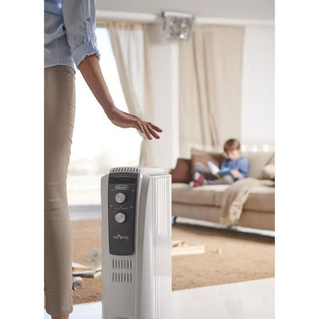 Radiatore a bagno d'olio Dragon4 DELONGHI - 2000W - 3 stadi di riscaldamento - Tecnologia Real Energy - Effetto camino