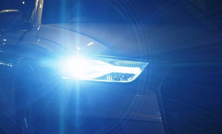 Coppia Luci HB1 9004 P29t 12V 60W/45W Effetto Xenon Bianco Puro 5000K Auto Giapponesi Toyota Mazda Suzuki Nissan