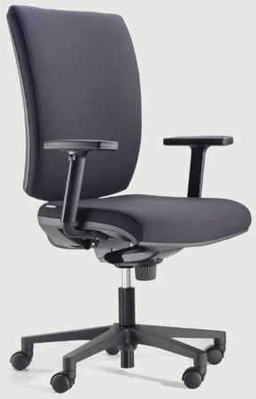 Poltrona ignifuga ergonomica per ufficio operativo con schienale e seduta imbottiti colore nero