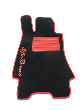 Tappetini in moquette (Velluto) "Waterloo" Alfa Romeo Giulia (2016+)