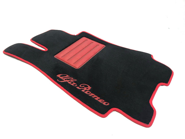 Tappetini in moquette (Velluto) "Waterloo" Alfa Romeo Giulia (2016+)