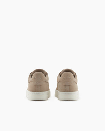 XUX253_XV868_01825_E_SS2025