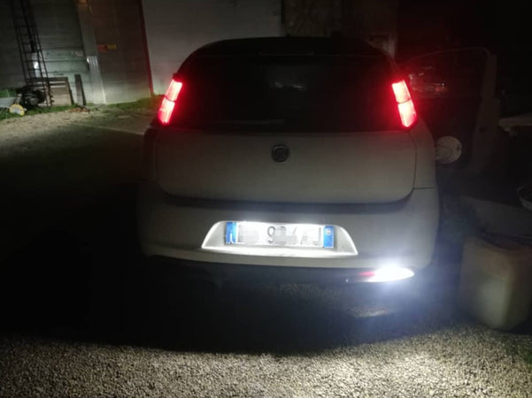 LAMPADA RETROMARCIA 16 LED 21W P21W BA15S BIANCO NO ERROR FIAT GRANDE PUNTO VAN