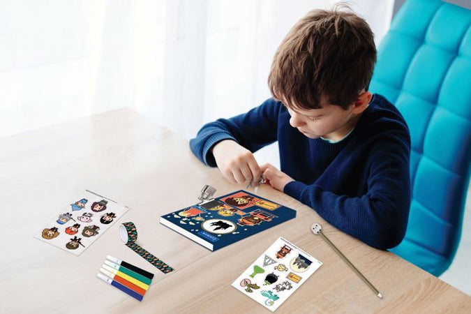 HARRY POTTER - Agenda Elettronica - Effetti luce e accessori (adesivi, bacchetta magica, pennarelli, nastro adesivo)