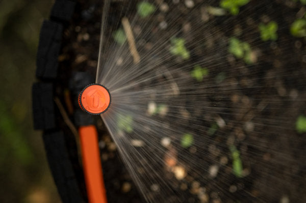 Irrigatore A Spruzzo 360° Regolabile Raggio Spruzzon 5 mt. Stocker
