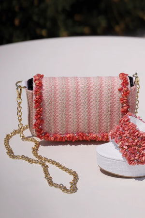 PHO Firenze | Pochette a tracolla con patta dettaglio pietre