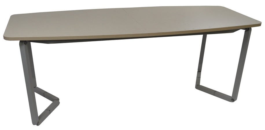 Tavolo riunione con struttura metallica tubolare con gamba a V verniciata e piano in legno ellittico sagomato cm. 200x100x72h