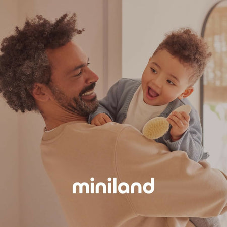 Miniland Carebook Mint. Porta documenti ideale per documentazione e libretto sanitario del bambino.