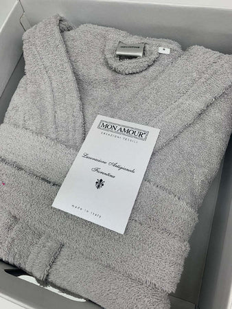 Accappatoio Mon Amour Tinta Unita Grigio 400 Gr. Tg.xxl Moda/Uomo/Abbigliamento/Pigiami e abbigliamento da notte/Accappatoi Biancheria Arredo Home - Nola, Commerciovirtuoso.it