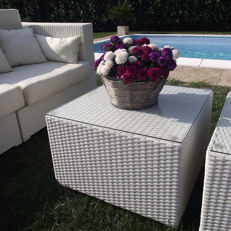 ACUS---tavolino-intreccio-in-rattan-sintetico-piano-in-vetro-60x60-Bianco-Milani-Home