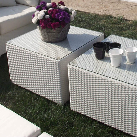 ACUS---tavolino-intreccio-in-rattan-sintetico-piano-in-vetro-60x60-Bianco-Milani-Home