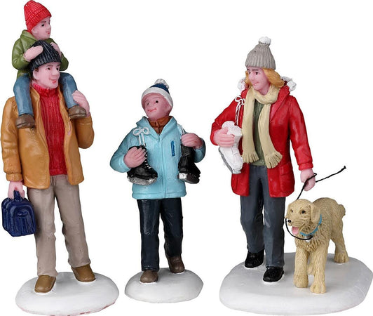 Andiamo a pattinare, personaggi per villaggio di Natale in Resina Casa e cucina/Decorazioni per interni/Addobbi e decorazioni per ricorrenze/Decorazioni natalizie/Oggettistica MagiediNatale.it - Altamura, Commerciovirtuoso.it