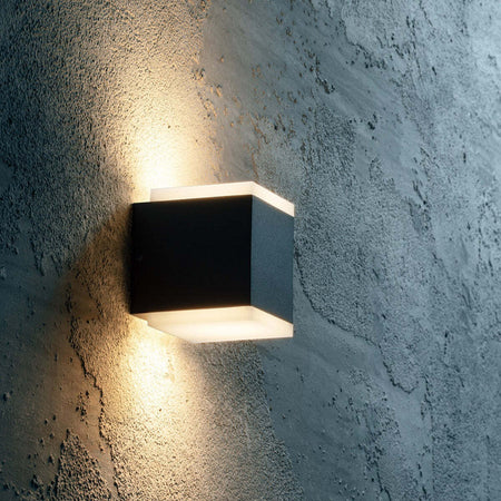 Applique-antracite-Gea-Led-GES1101-IP65-LED-bianco-dinamico-lampada-parete-moderna-esterno