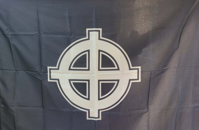 Bandiera Croce Celtica Orizzontale Cm 100 X 150 Uso Interno Ed Esterno Con Fodero Per Asta Sport e tempo libero/Fan Shop/Articoli per la casa/Quadro/Stampe e poster Il Distintivo - Pesaro, Commerciovirtuoso.it