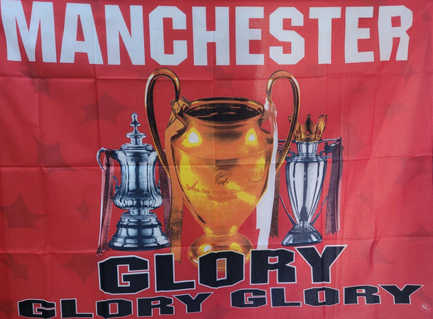 Bandiera Manchester United Orizzontale Glory Glory Glory Uso Interno Ed Esterno Con Fodero per Asta Sport e tempo libero/Fan Shop/Calcio/Bandiere e gagliardetti Il Distintivo - Pesaro, Commerciovirtuoso.it