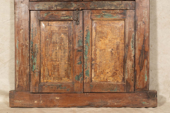 Biscottini-Finestra-finestrina-grata-porta-in-legno-massello-e-in-ferro-antica-e-vecchia-con-telaio-da-interno-o-da-esterno