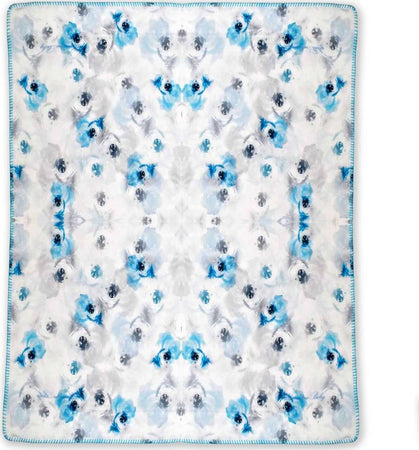 Blumarine Baby Copertina Plaid Perbambini in Pile Malika Fantasia Azzurra E Bianca Coperta Bimbo 110x150cm Made in Italy Casa e cucina/Tessili per la casa/Biancheria per culle e lettini/Coperte e copertine/Coperte La Bottega del Risparmio - Bari, Commerciovirtuoso.it