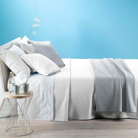 Caleffi Rodeo Elegante Copriletto Primaverile Letto Matrimoniale Piquet Puro Cotone 100% Casa e cucina/Tessili per la casa/Biancheria da letto/Copriletti La Bottega del Risparmio - Bari, Commerciovirtuoso.it