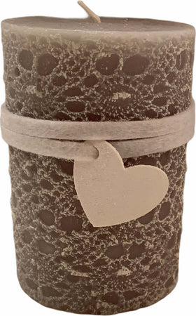 Candela cilindrica a cera effetto Ricamo decorazione natalizia h 10 cm Casa e cucina/Decorazioni per interni/Candele e portacandele/Candele/Candele a colonna MagiediNatale.it - Altamura, Commerciovirtuoso.it